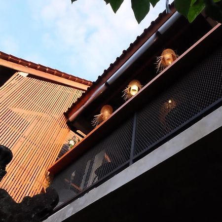 Хостел Sunshine Vintage House Убуд Екстер'єр фото